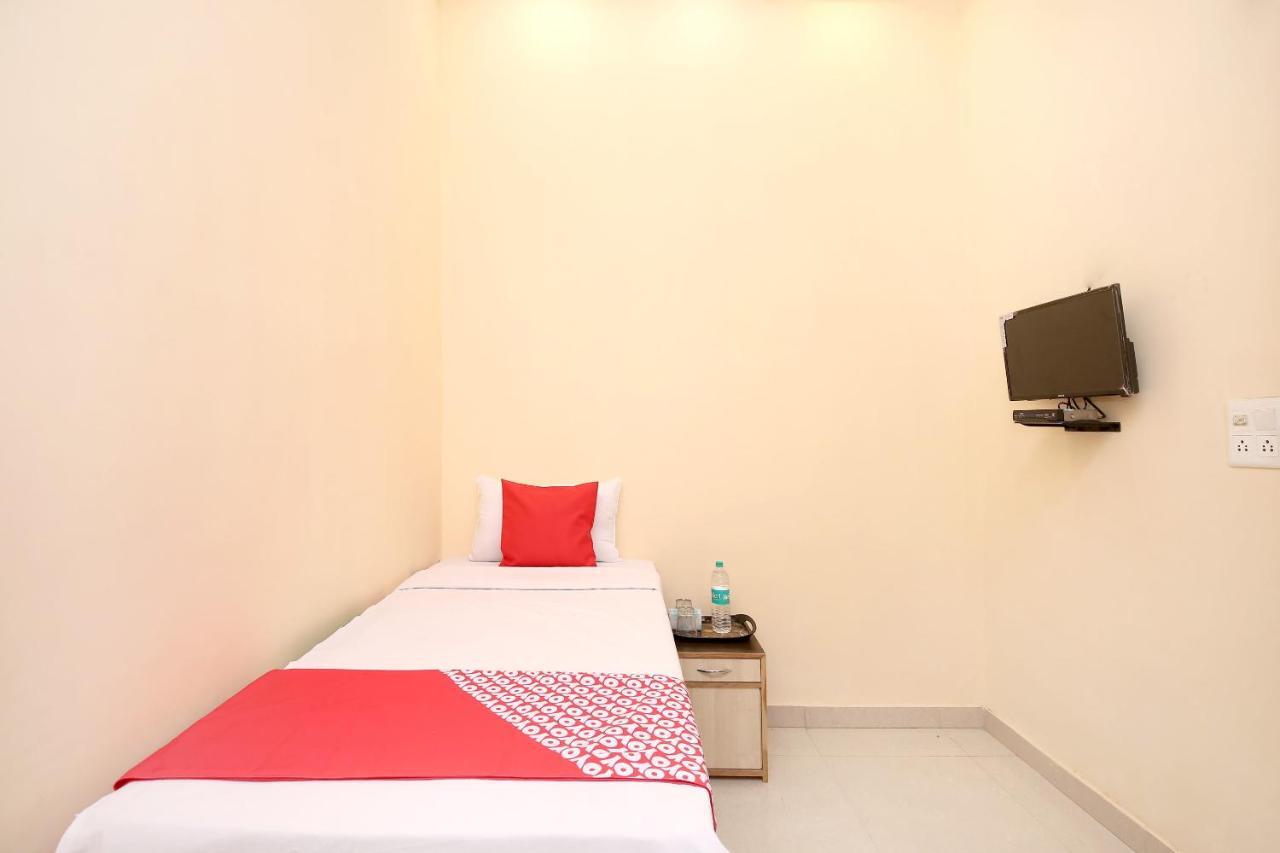 Oyo Flagship Armaan Resort Shāhpur Eksteriør bilde