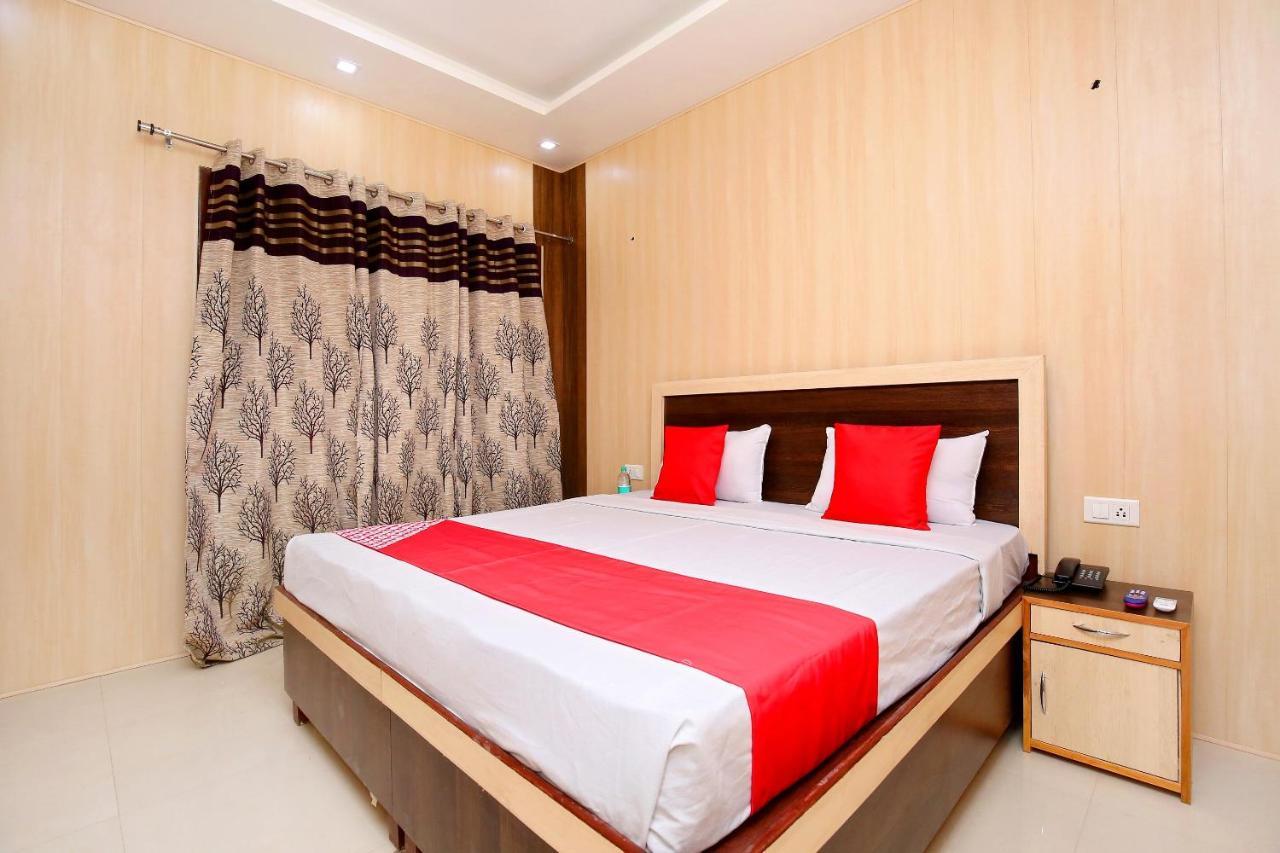 Oyo Flagship Armaan Resort Shāhpur Eksteriør bilde