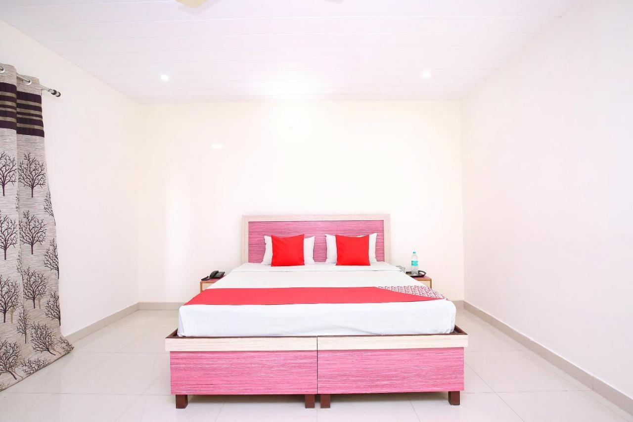 Oyo Flagship Armaan Resort Shāhpur Eksteriør bilde