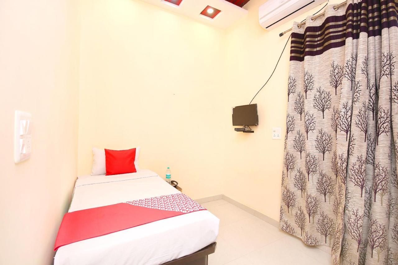 Oyo Flagship Armaan Resort Shāhpur Eksteriør bilde